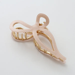 
                  
                    Load image into Gallery viewer, Champagne Ribbon Claw Clip
                  
                