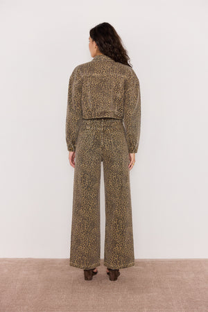 
                  
                    Load image into Gallery viewer, Animal Printed Jeans
                  
                