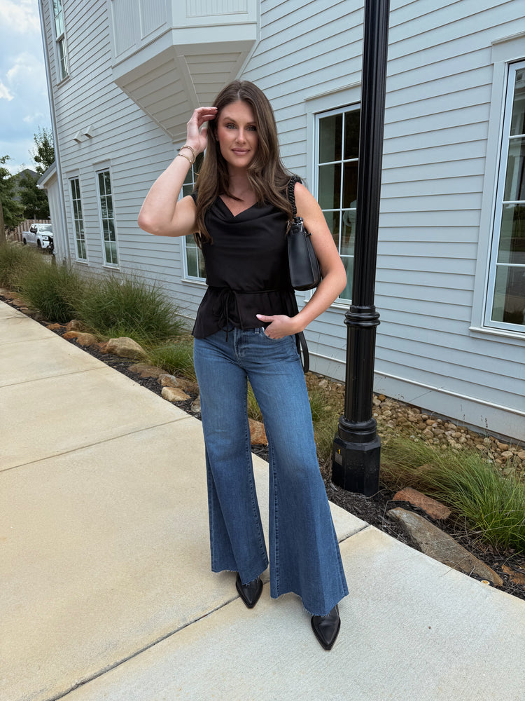 
                  
                    Load image into Gallery viewer, Izzy Mid Rise Wide Leg Jean
                  
                