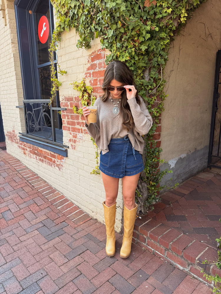 
                  
                    Load image into Gallery viewer, Apollo Mocha Pullover Top
                  
                